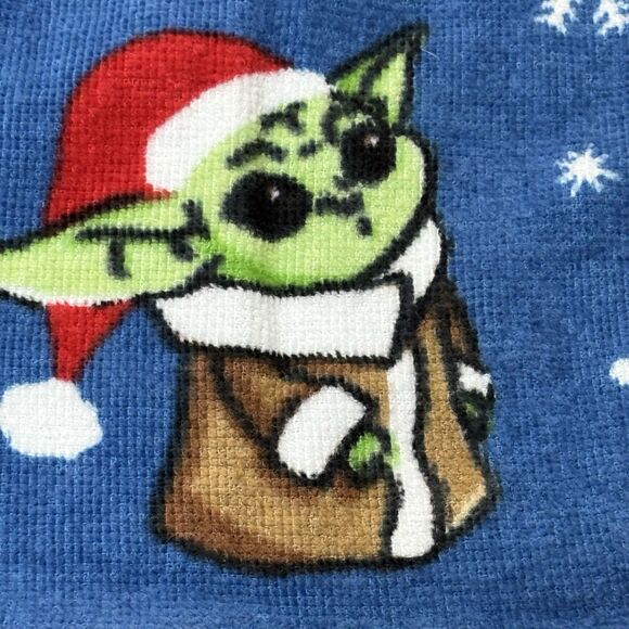 Star Wars Grogu Baby Yoda Blue Snowflake Santa Hat Christmas Hand Towel - Picture 4 of 9